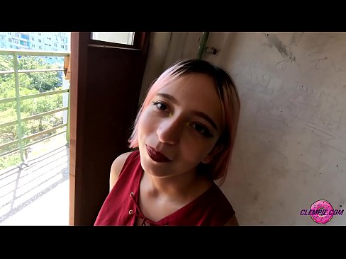 ❤️ Sensuele studente pijpt een vreemdeling in de outback - Cum On His Face ️❌ Anal porno at us ﹏